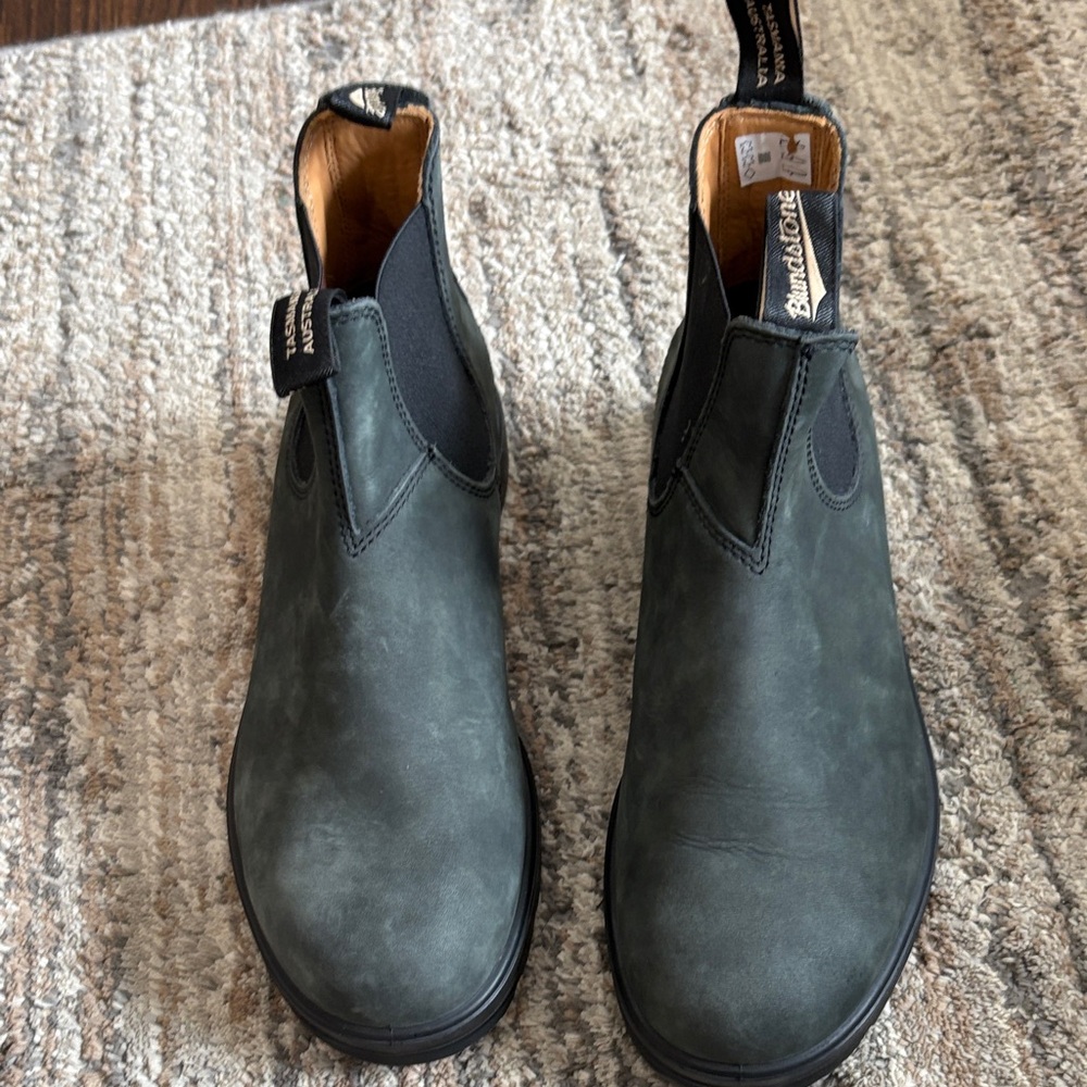 Blundstones
